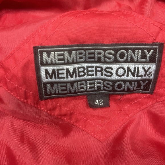 Vintage Members Only Jacket Mens 42 Red Bomber Classic Racer Jacket 80s *SPOTS - Picture 10 of 16